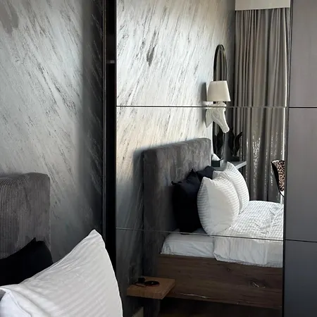 Royal Kate Included 30th Floor Скопье