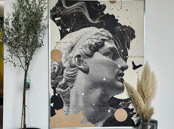 Royal Kate Included 30th Floor